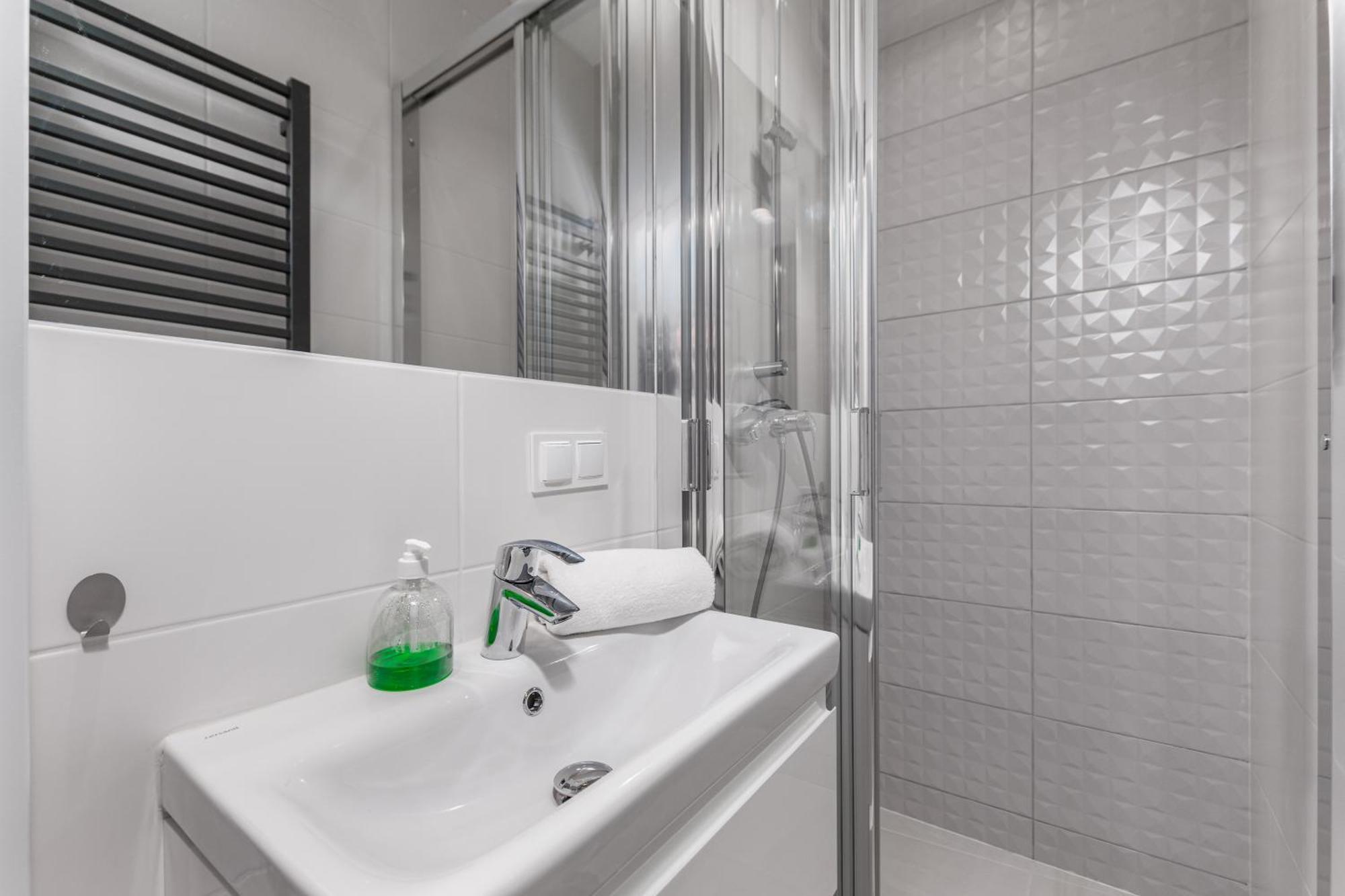 Zelazna 16 By Homeprime Apartamento Varsovia